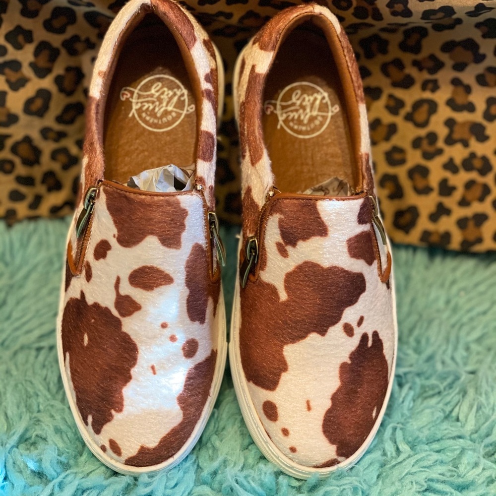 Cowhide sneakers